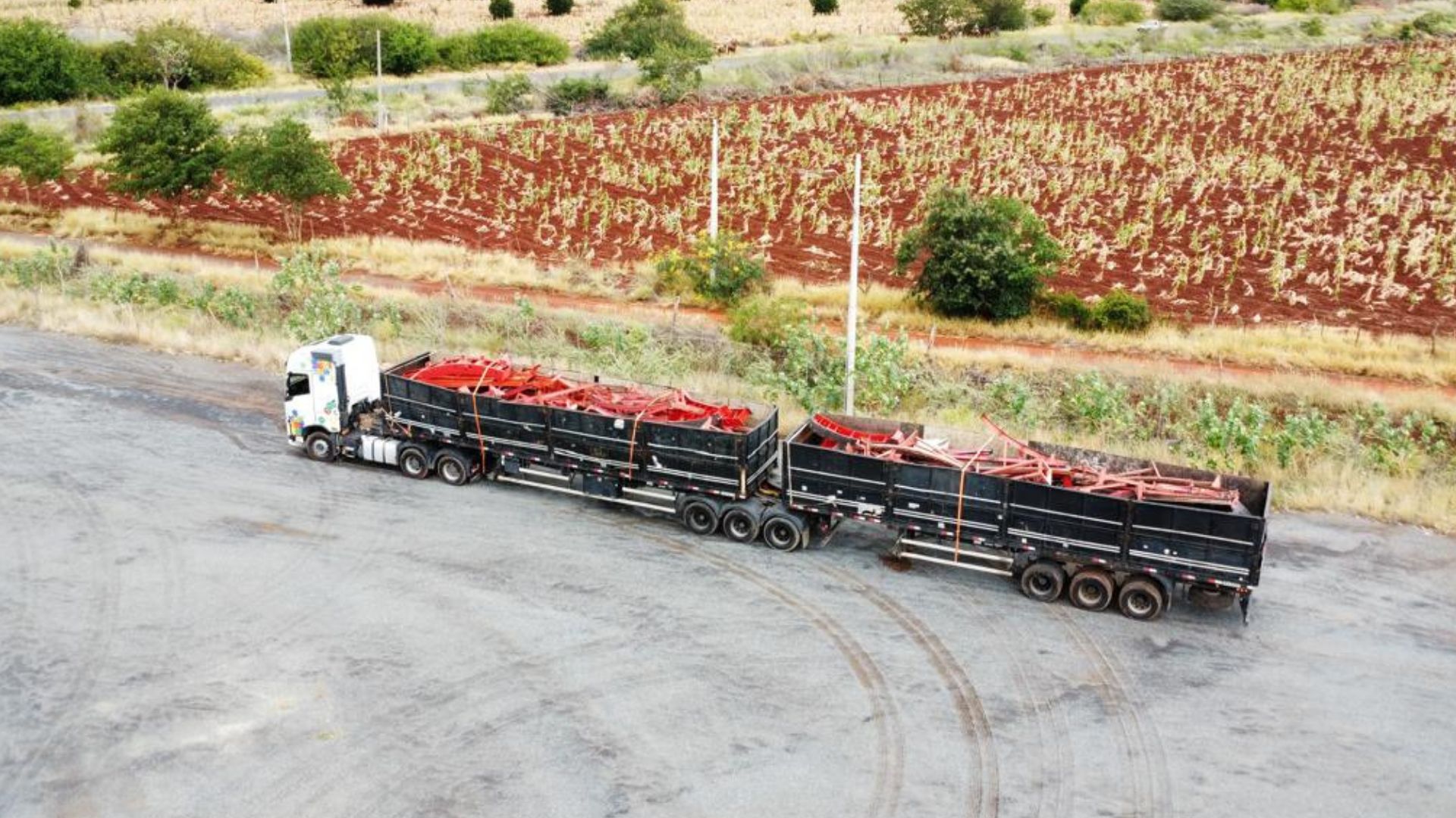 Empresa de transporte de resíduos sólidos Segurança e eficiência